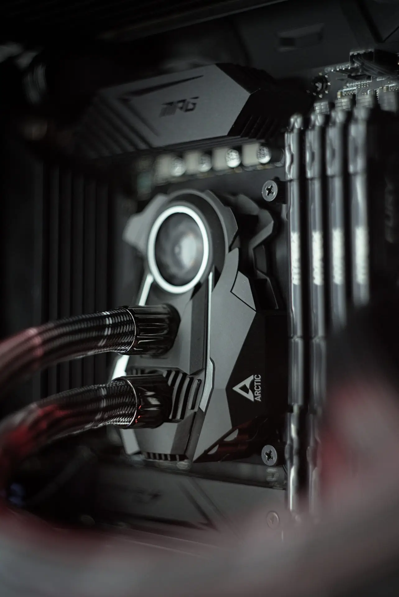 Arctic liquid cooler pump